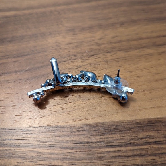 4 for $25 - Ear Cuff earrings - ALDO - Picture 4 of 7